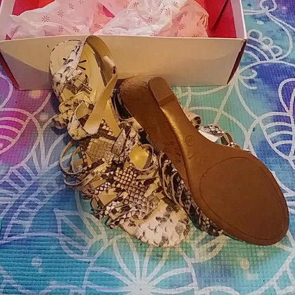 wedges - Picture 1 of 2